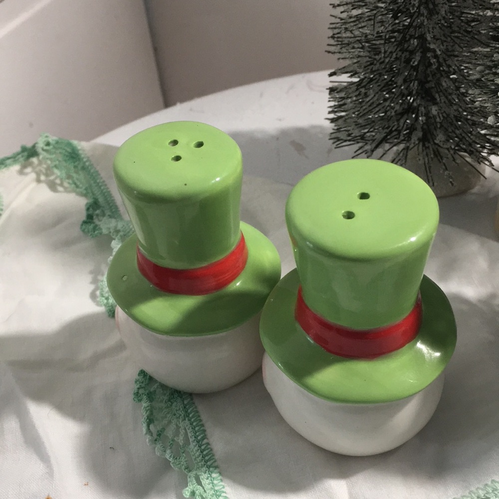 Vintage Christmas salt/pepper snowman - Picture 8 of 9
